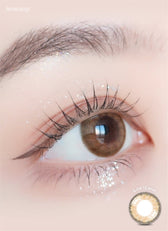 LensRang Stunning Brown — single-eye close-up showing the contact lens appearance
