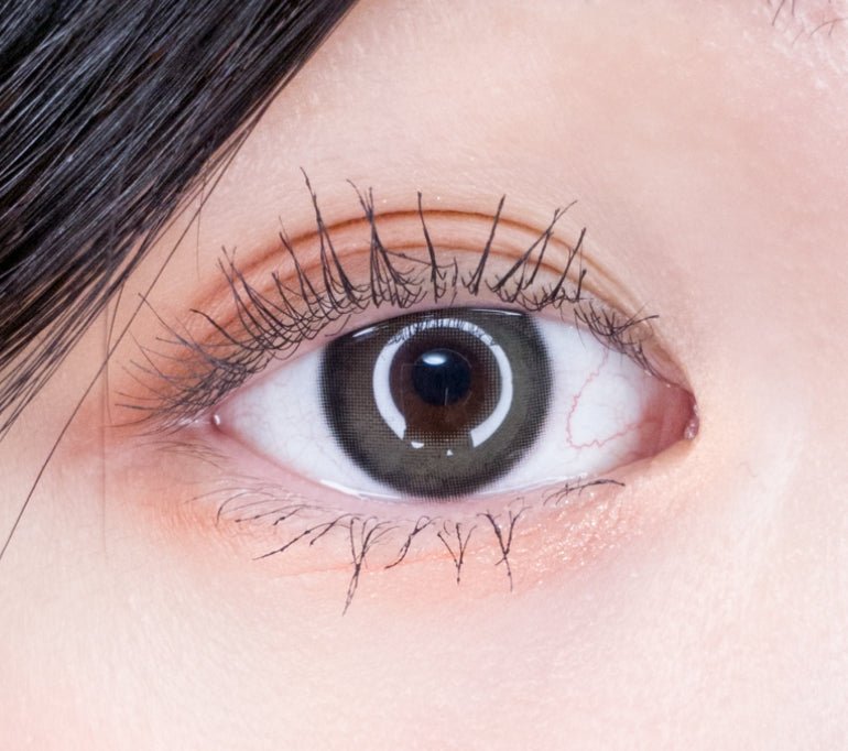 LensTown Palm 3color Olive colored contact lens, 12.9mm graphic diameter, 3-6 Months wear