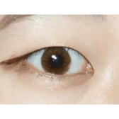 LensTown Sweet Pong Brown — single-eye close-up showing the contact lens appearance