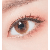 LensTown Sweet Pong Brown — single-eye close-up showing the contact lens appearance