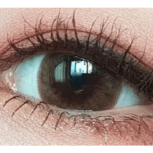 LensTown Thrice S Brown — single-eye close-up showing the contact lens appearance