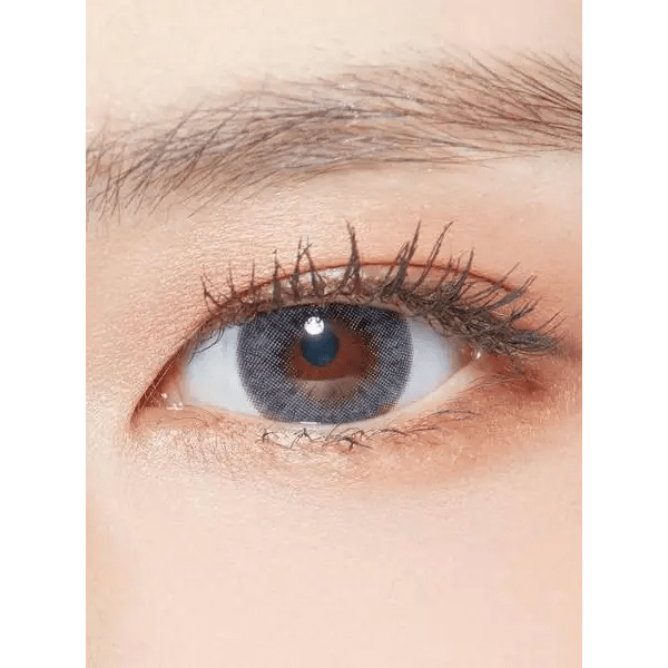 LensTown Thrice S Gray — single-eye close-up showing the contact lens appearance