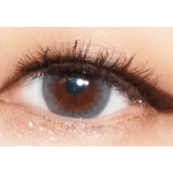 LensTown Unisome Gray — single-eye close-up showing the contact lens appearance