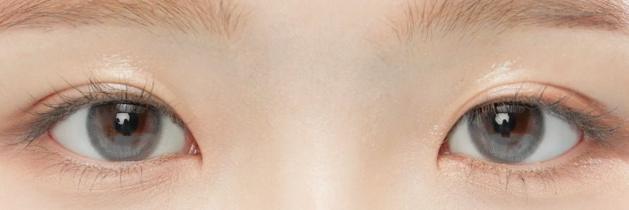 LensVery Rose Moon Cotton Gray colored contacts - on-eye close-up showing the color and design