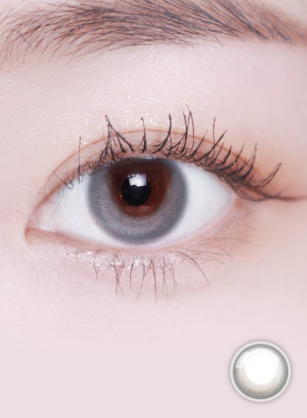 LensVery Rose Moon Cotton Gray colored contacts - on-eye close-up showing the color and design