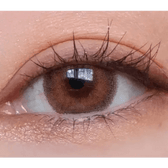 LensVery Silhouette Hazel (10p) — single-eye close-up showing the contact lens appearance