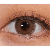 LensVery Silhouette Hazel (10p) — single-eye close-up showing the contact lens appearance