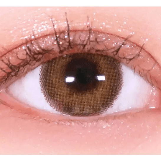 LensVery Silhouette1 Hazel — single-eye close-up showing the contact lens appearance