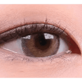 LensVery Silhouette Olive Brown (10p) — single-eye close-up showing the contact lens appearance
