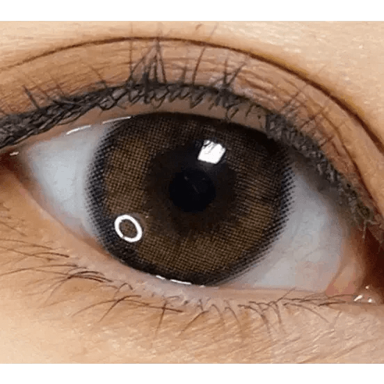 LensVery Silhouette2 Sheer Brown — single-eye close-up showing the contact lens appearance