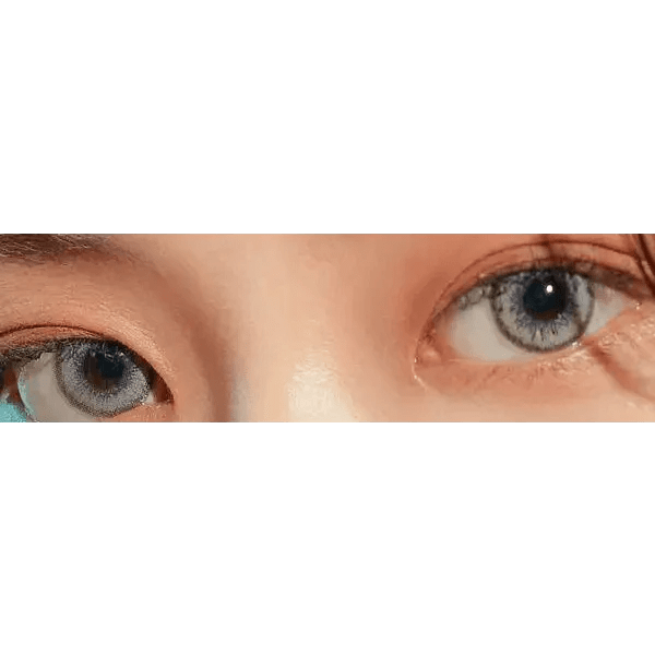 LensVery Venti Ann Gray — both eyes wearing the contact lenses