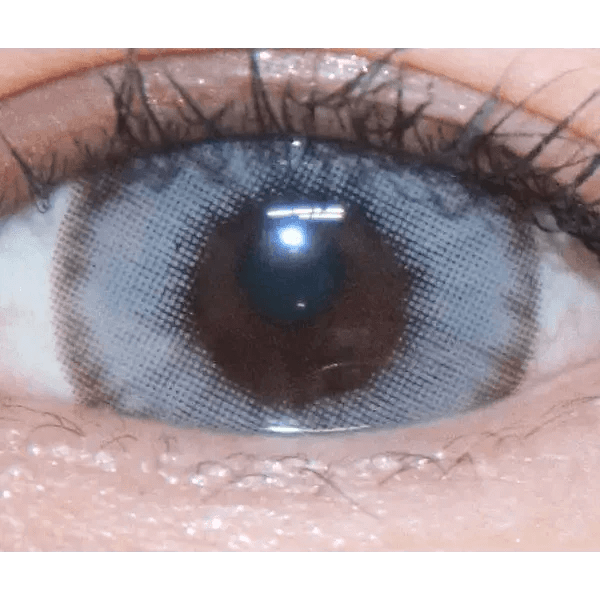 LensVery Wonder Eye Gray (10p) — single-eye close-up showing the contact lens appearance