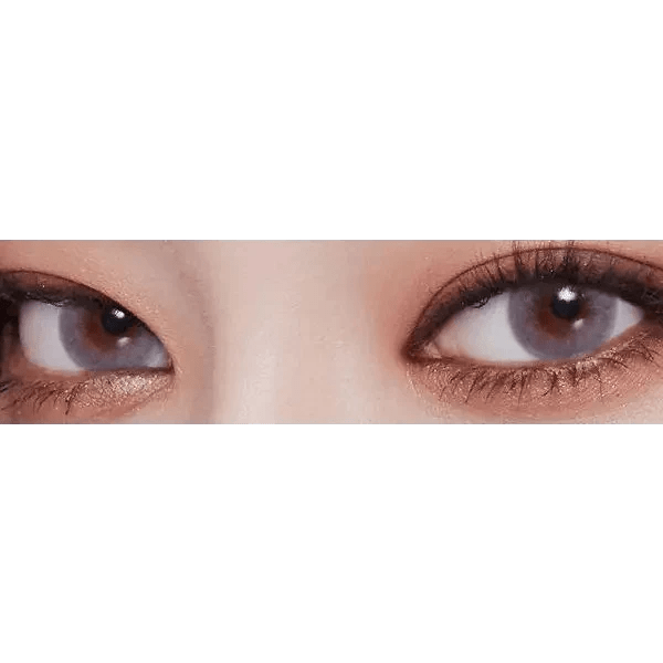 LensVery Wonder Eye Light Gray — both eyes wearing the contact lenses