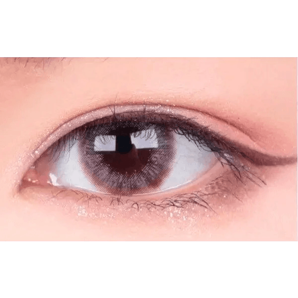 LensTown Lighly Lily Pink (20p) — single-eye close-up showing the contact lens appearance