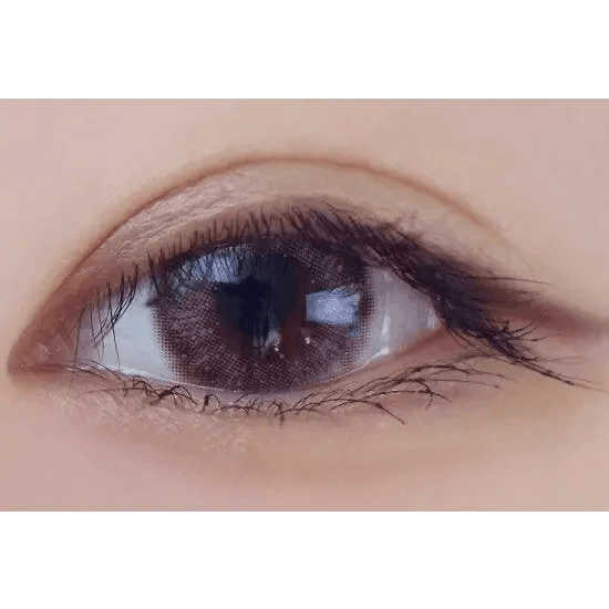 LensTown Lighly Lily Pink (20p) — single-eye close-up showing the contact lens appearance