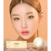 LensTown Lighly Mellow Brown (20p) — model portrait showing the contact lens look