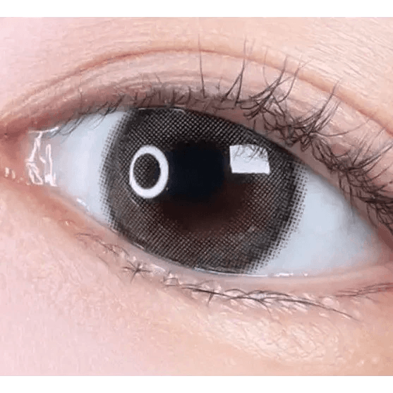 LensTown Lighly Rose Gray (30p) — single-eye close-up showing the contact lens appearance