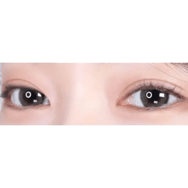 LensTown Lighly Rose Gray (30p) — both eyes wearing the contact lenses