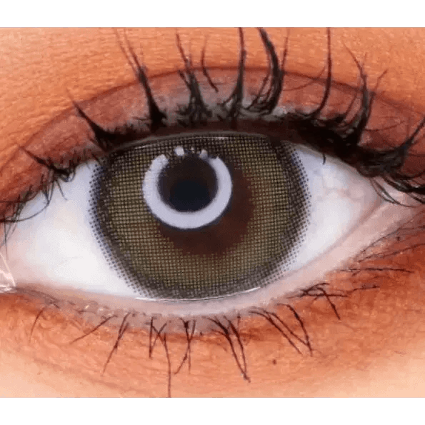 LensTown Lighly Rose Khaki (30p) — single-eye close-up showing the contact lens appearance