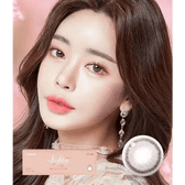 LensTown Lighly Rose Rose (30p) — model portrait showing the contact lens look