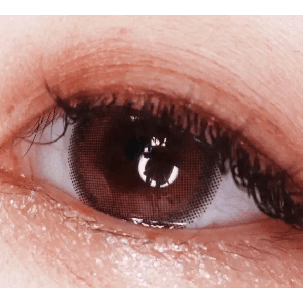 LensTown Lighly Rose Rose (30p) — single-eye close-up showing the contact lens appearance