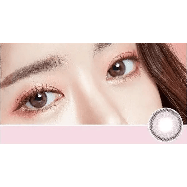 LensTown Lighly Rose Rose (30p) — model portrait showing the contact lens look