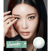 LensTown Lighly Vanada Emerald Gray (20p) — model portrait showing the contact lens look