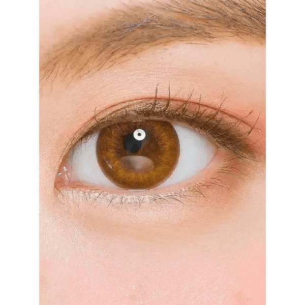 LensTown Love2 Mini Brown — single-eye close-up showing the contact lens appearance