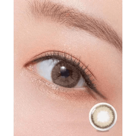 Olens Loving U Brown — single-eye close-up showing the contact lens appearance
