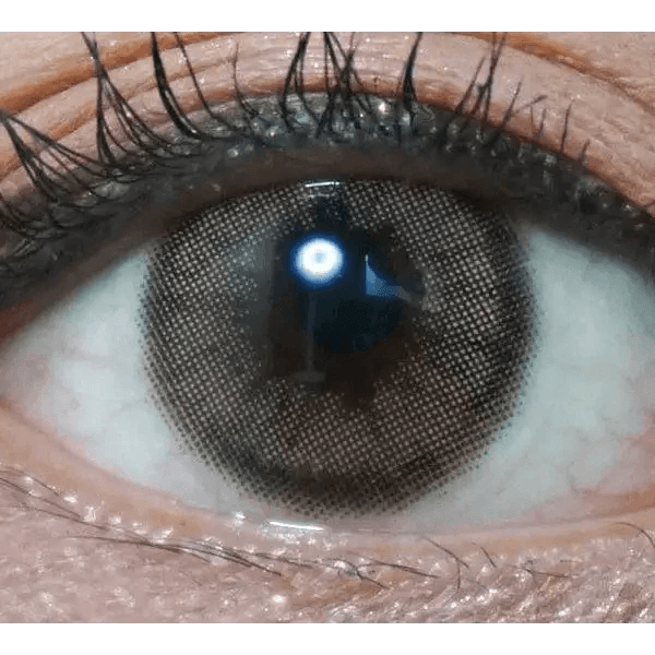 Olens Loving U Brown — single-eye close-up showing the contact lens appearance
