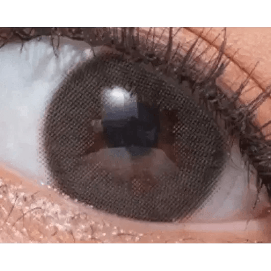 Olens Loving U Gray — single-eye close-up showing the contact lens appearance