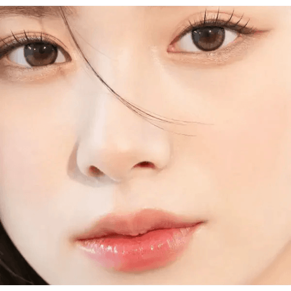 LensVery Lumie Soft Black colored contact lens, 13.1mm graphic diameter, Monthly wear