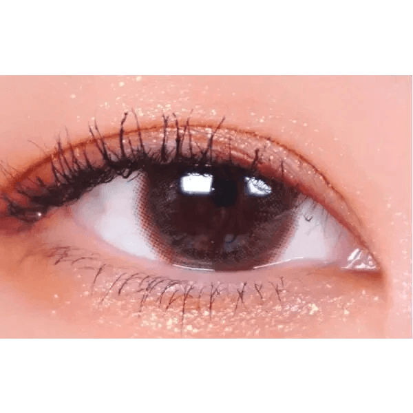 LensTown Marrene Choco — single-eye close-up showing the contact lens appearance
