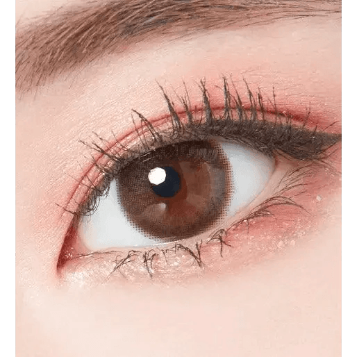 LensTown Marrene Choco — single-eye close-up showing the contact lens appearance