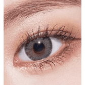 LensTown Mio Blonde Gray — single-eye close-up showing the contact lens appearance