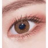 LensTown Mio Blonde Hazel — single-eye close-up showing the contact lens appearance