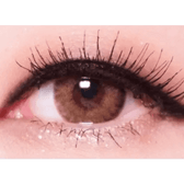 LensTown Mio Blonde Hazel — single-eye close-up showing the contact lens appearance