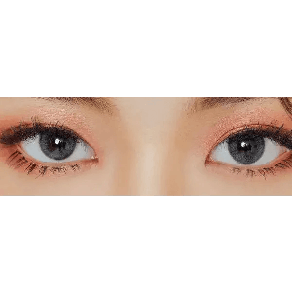 LensVery My Ann Only Gray — both eyes wearing the contact lenses