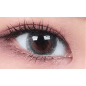 LensTown New Vanilla Candy Berry — single-eye close-up showing the contact lens appearance