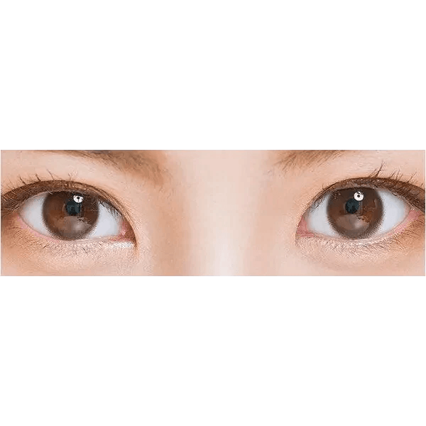 LensTown Nudy Coco Brown — single-eye close-up showing the contact lens appearance
