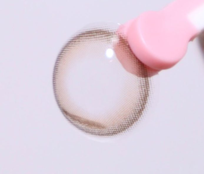 LensTown Odd I's M pure Light brown colored contact lens, 13.1mm graphic diameter, Monthly wear