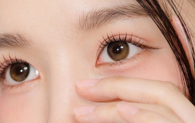 LensTown Odd I's M two tone Brown colored contact lens, 12.8mm graphic diameter, Monthly wear