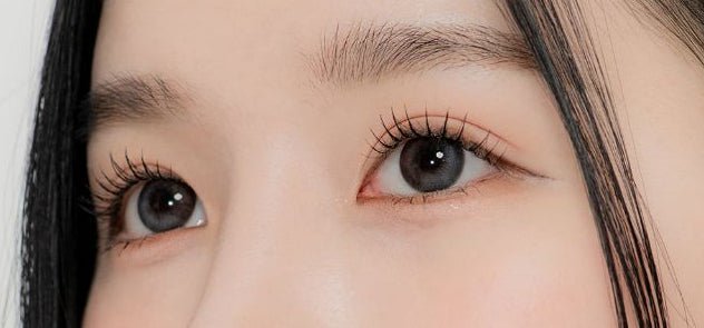 LensTown Odd I's M two tone Gray colored contact lens, 12.8mm graphic diameter, Monthly wear