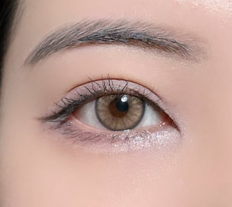 Olens Nella Ash Beige colored contact lens, 13.3mm graphic diameter, Monthly wear