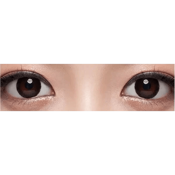 Olens SCL HI Black — both eyes wearing the contact lenses