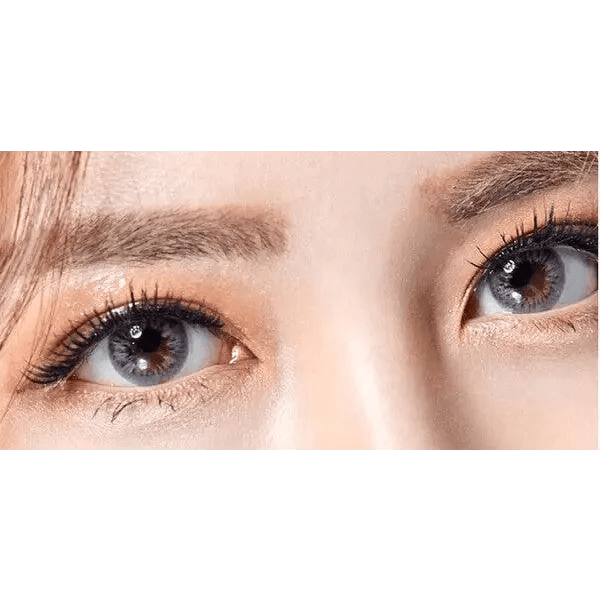 Olens Seolem 3 Color Gray — both eyes wearing the contact lenses