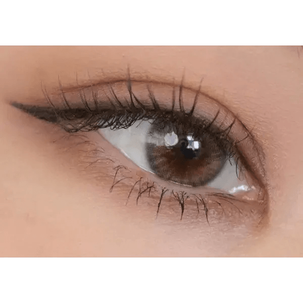 Olens Spanish Gray (20p) — single-eye close-up showing the contact lens appearance