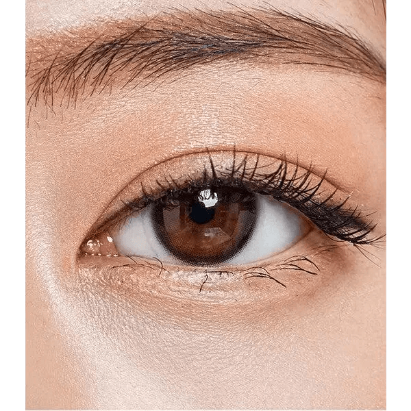 Olens Stay Black — single-eye close-up showing the contact lens appearance