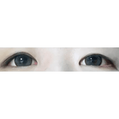 Olens Tok Tok Sugar Gray — both eyes wearing the contact lenses