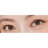 Olens ViVi Ring Beige — both eyes wearing the contact lenses